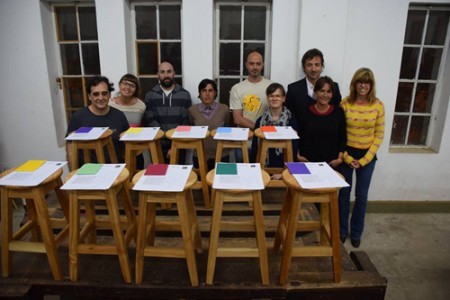 Entrega de taburetes